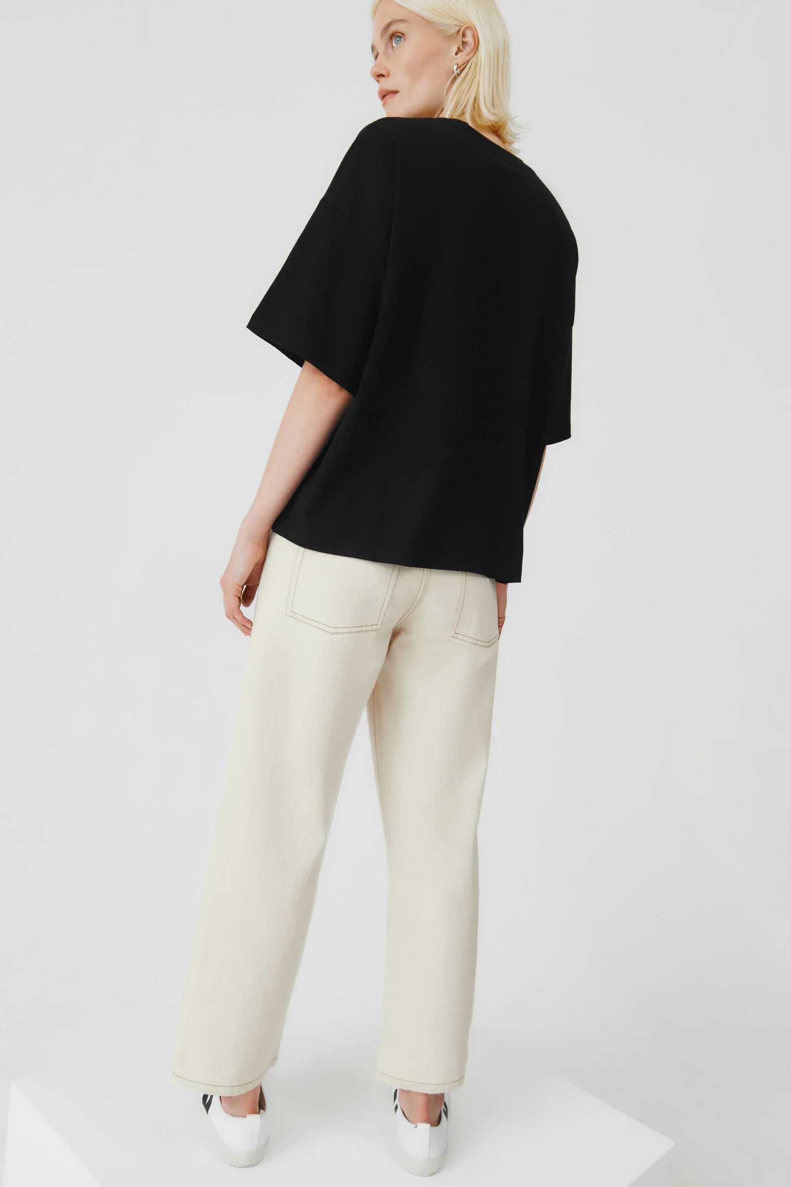 Oversized Boxy Tee - Black - Image 3
